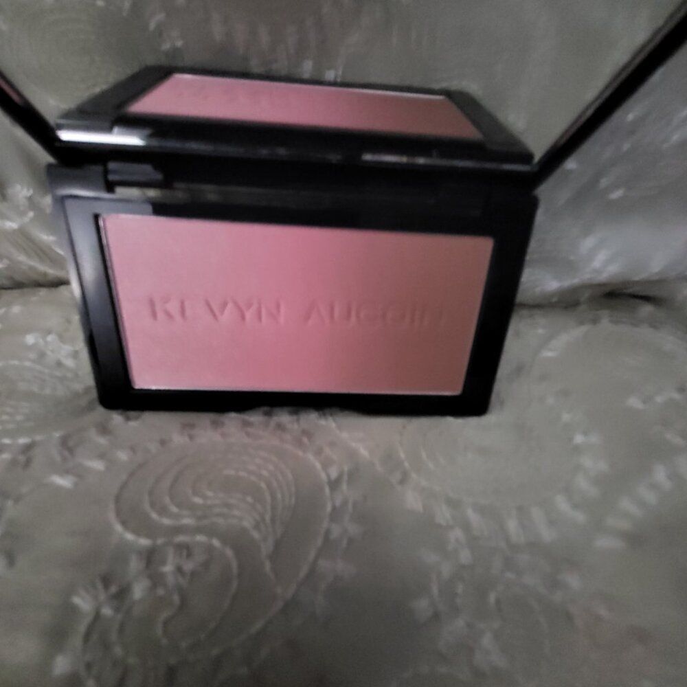Kevin  Aucoin Blush PINK SAND - Picture 2 of 3
